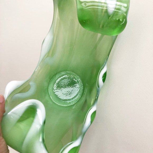 Murano ? Hand Blown Art Glass Milk Green Vessel Bowl Wave White Ribbon 11x9 - Picture 11 of 12